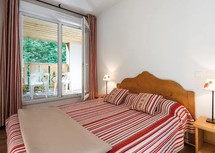 Lagrange Vacances Le Domaine des 100 Lacs